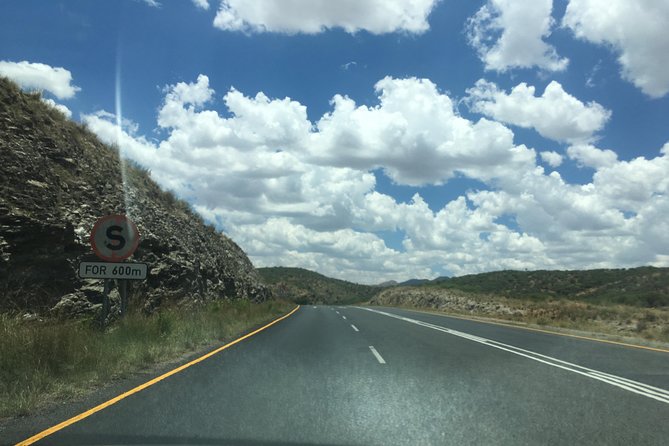 Airport Transfers - The 30 Minutes Into Town: What the Drive Feels Like