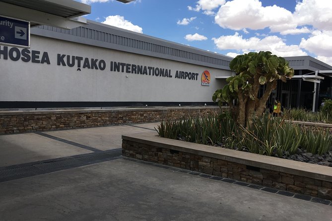 Airport Transfers - What’s Included, What Isn’t, and What You Should Bring
