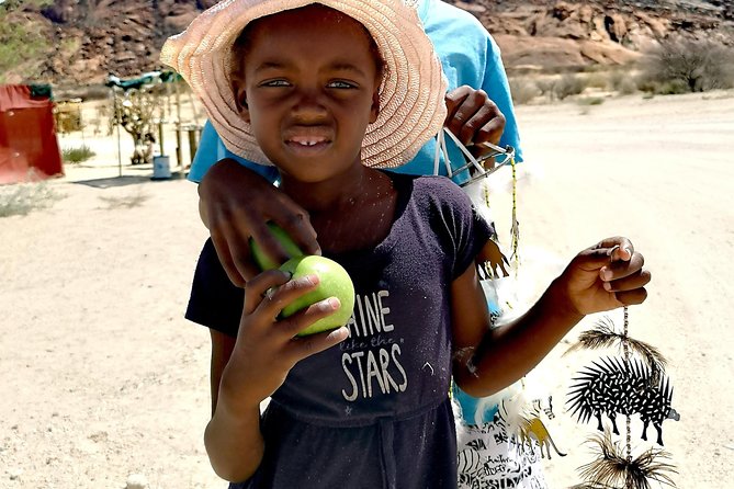 Explorer Historical Private Township Cultural Tours - Crafts and community projects: learning the click language from the source