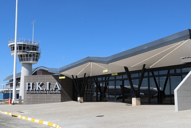 Private Transfers between Windhoek and Hosea Kutako Int. Airport - Finding your driver at Hosea Kutako arrivals (name board, then go)