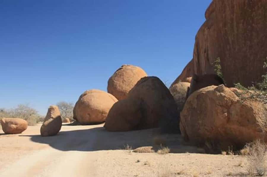 Spitzkoppe : via Zeila Shipwreck - Price and value: what $350 gets you in real terms