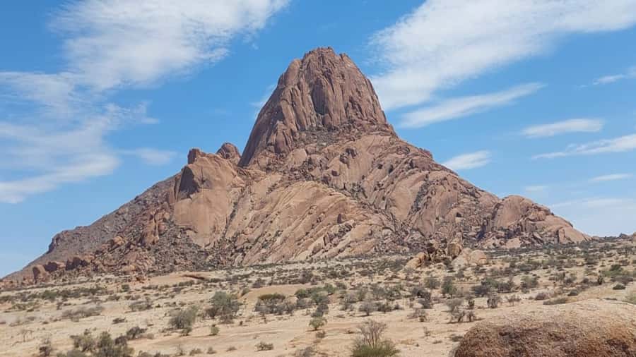 Swakopmund: Spitzkoppe Day Tour with Hotel Pickup - Zayla Wreck stop: a short view with a history angle and scenic driving time