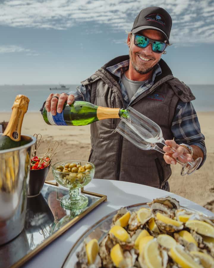Walvis Bay: Sandwich Harbour 4x4 Trip with Beach BBQ Lunch - Sandwich Harbour by 4x4: the Namib Sand Sea in motion