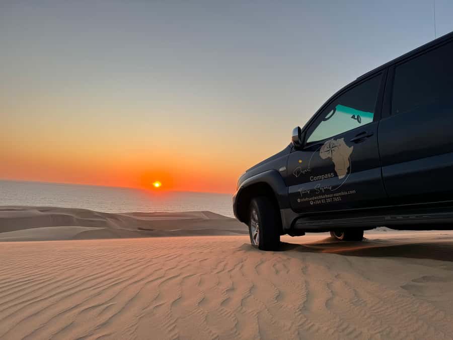 Walvisbay: Sandwich Harbour SUNSET Tour-End It Beautifully - Meeting at Flamingo Villas, then birds and salt-pans stops